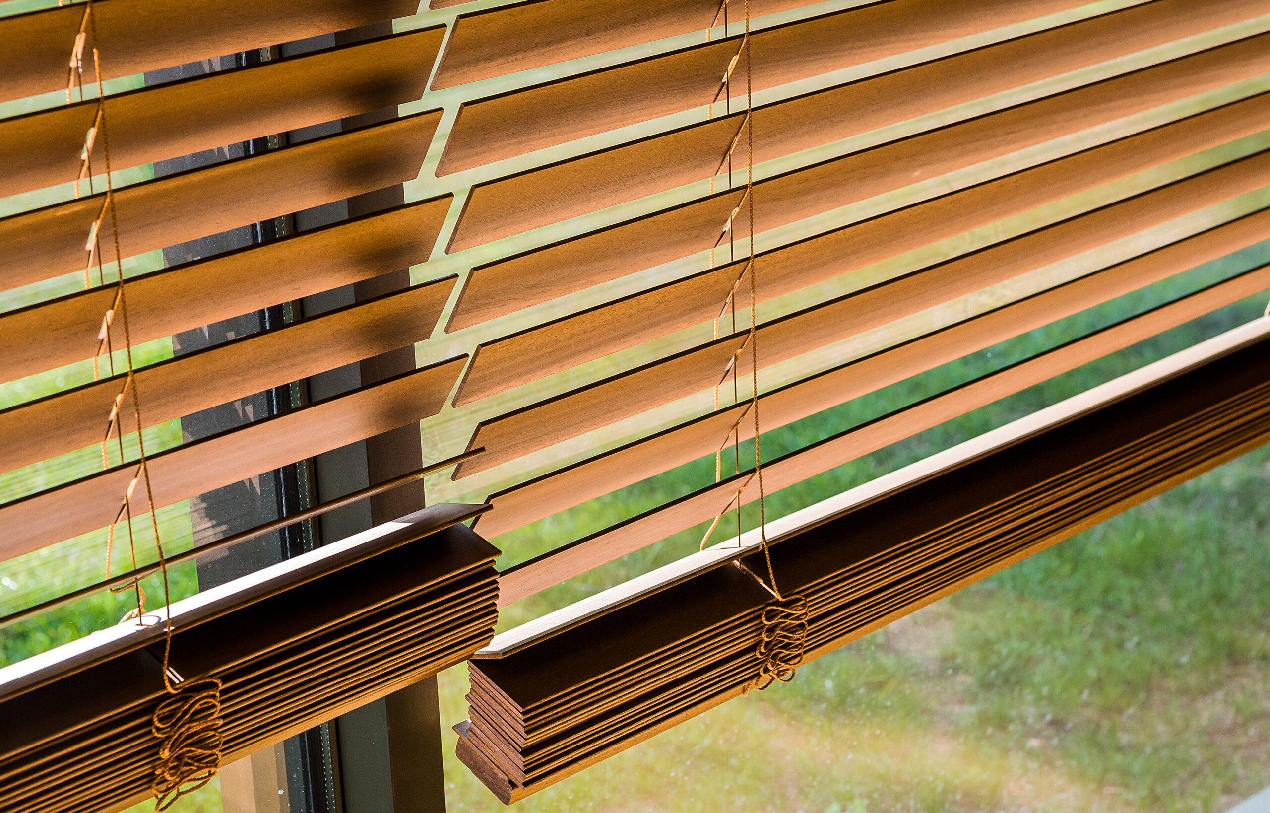 Store Int rieur V nitien Sur Mesure Rodez Mauvertex